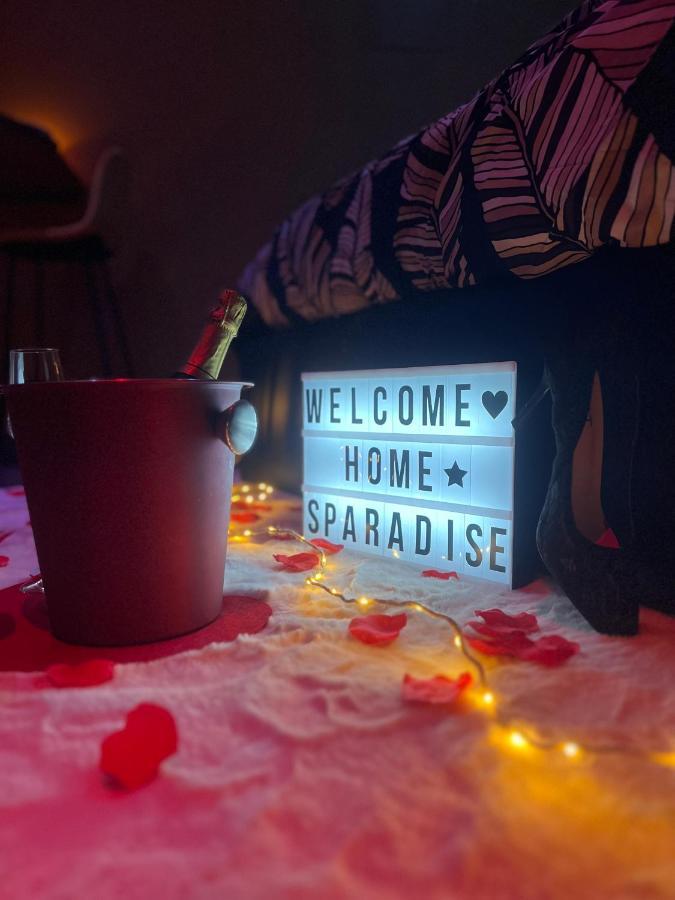 Homesparadise Loveroom Μπεζανσόν Εξωτερικό φωτογραφία